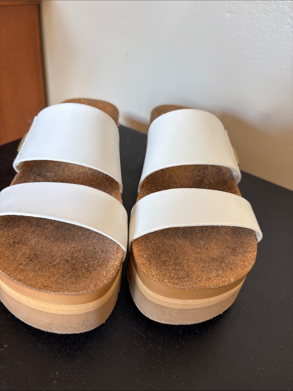 REEF Cushion Vista Hi White Platform Slide Sandals – Women’s Size 7 - Picture 3 of 7